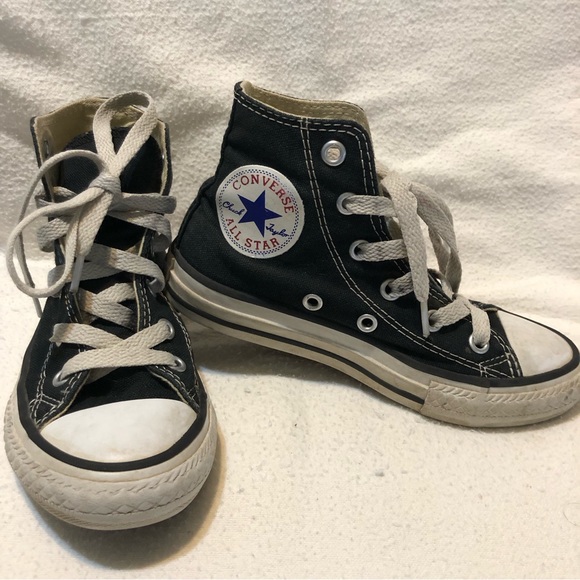 Kid’s High Top Converse All Star Youth size 11 in classic black - Picture 7 of 10